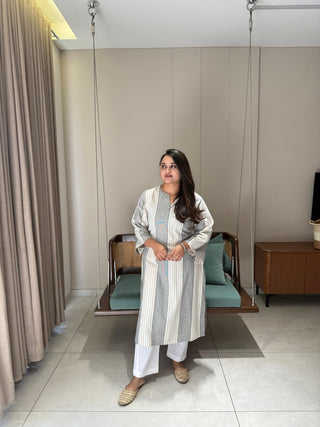 Straight kurta top with pants