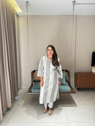 Straight kurta top with pants
