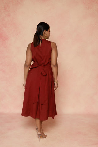 Sleek Dress with Pocket